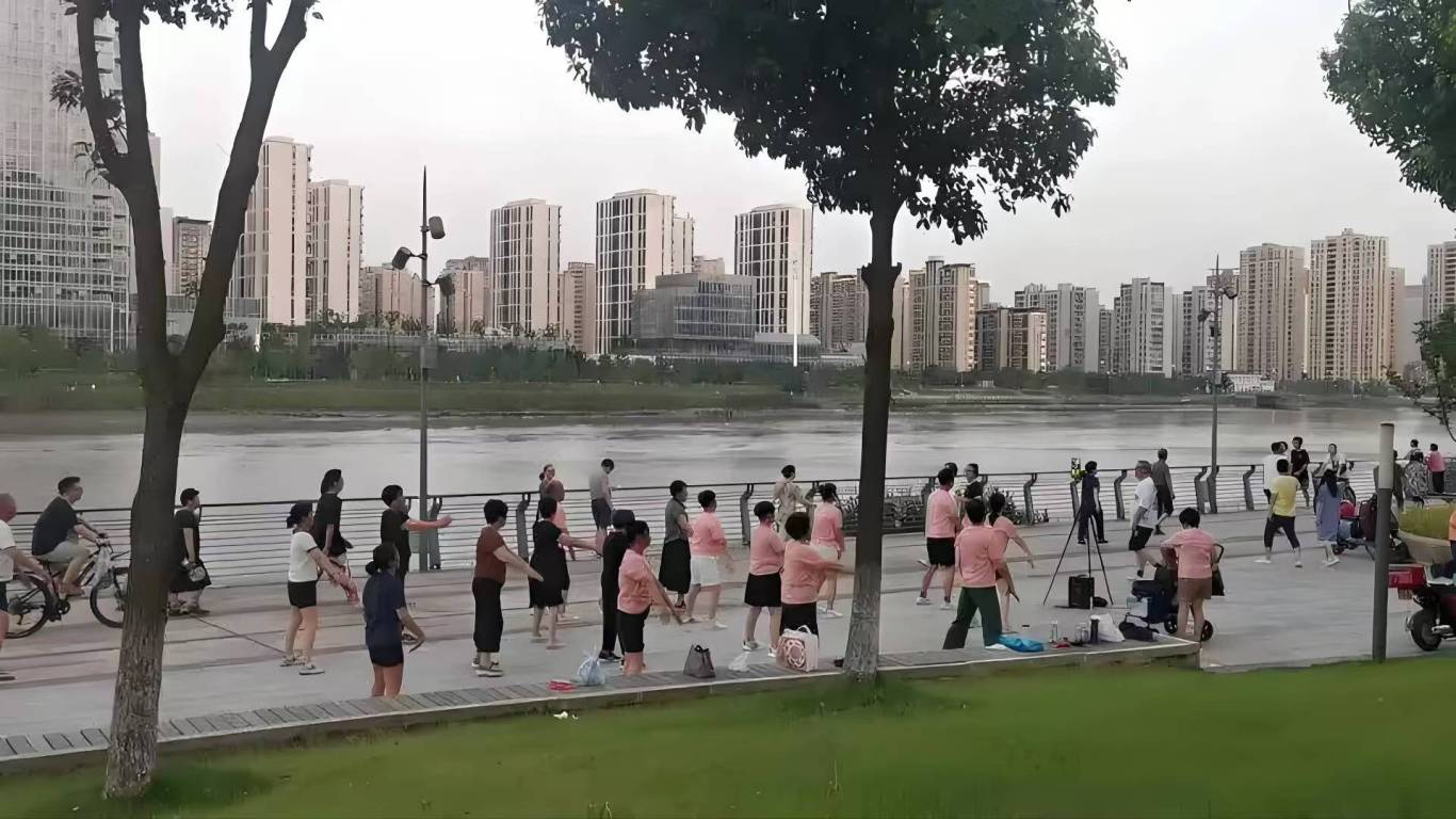 OuYqXODq_apdK.jpg?auth_key=1762099199-0-